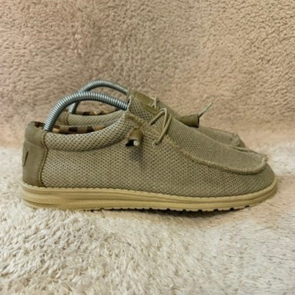 Hey Dude Wally Sox Beige Khaki Mens 8 Womens 10 Lightweight Slip On Loafers